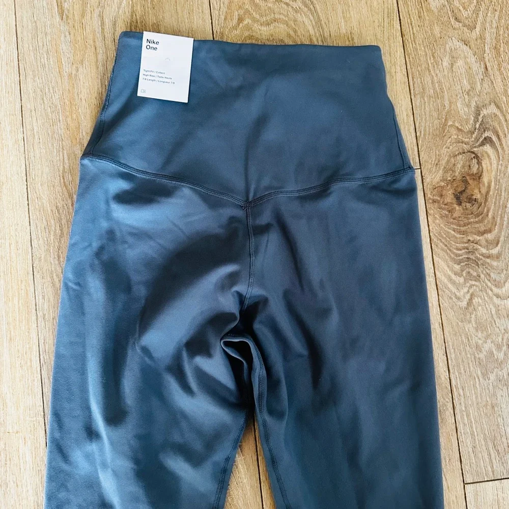 Nike One Womens High Rise 7/8 Training Leggings Dri-FIT Gray DV9020-068 XS